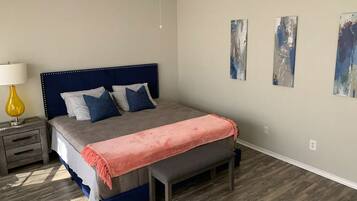 3 quartos, ferros/tábuas de passar roupa, berço de viagem, Wi-Fi