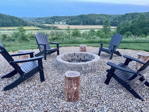 Property grounds - Natures Crest Retreat, Hocking Hills (Logan)