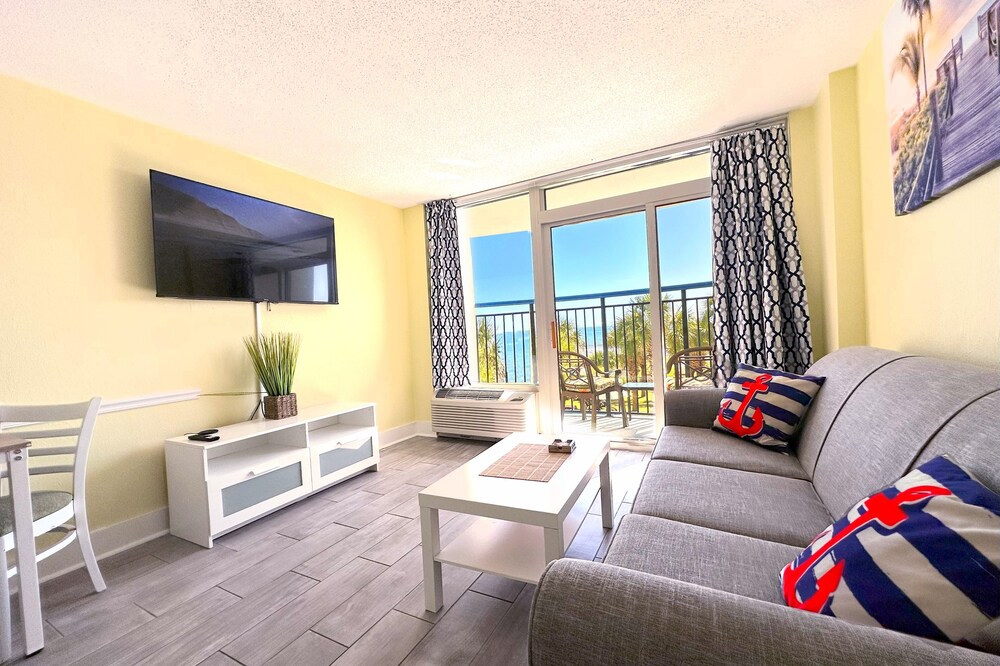 NEW ! Amazing Oceanfront Condo. Downtown of Myrtle Beach.
