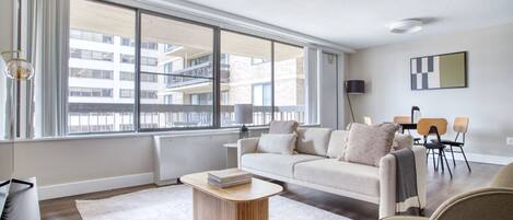 テレビ、ステレオ