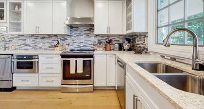 Golf Front Home with Course View, WiFi, Patio & Grill