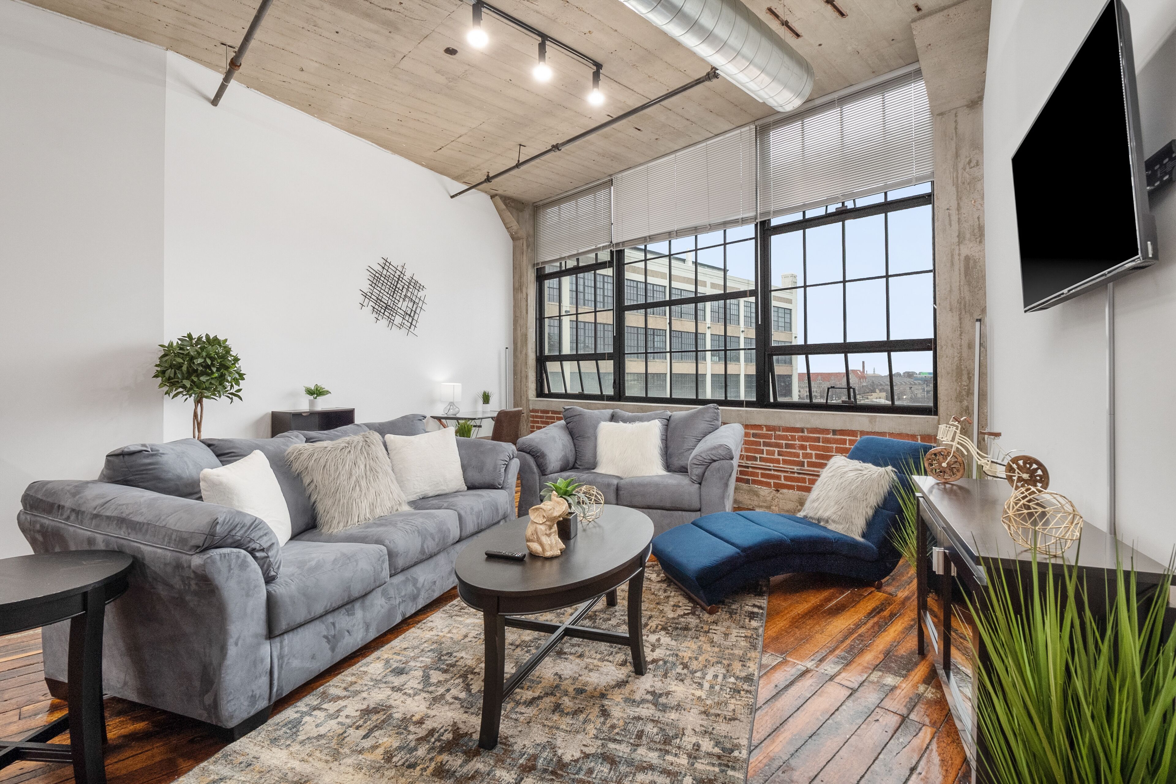 New Listing Relaxation in the City