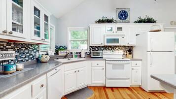 Frigorífic, microones, forn i placa de cuina