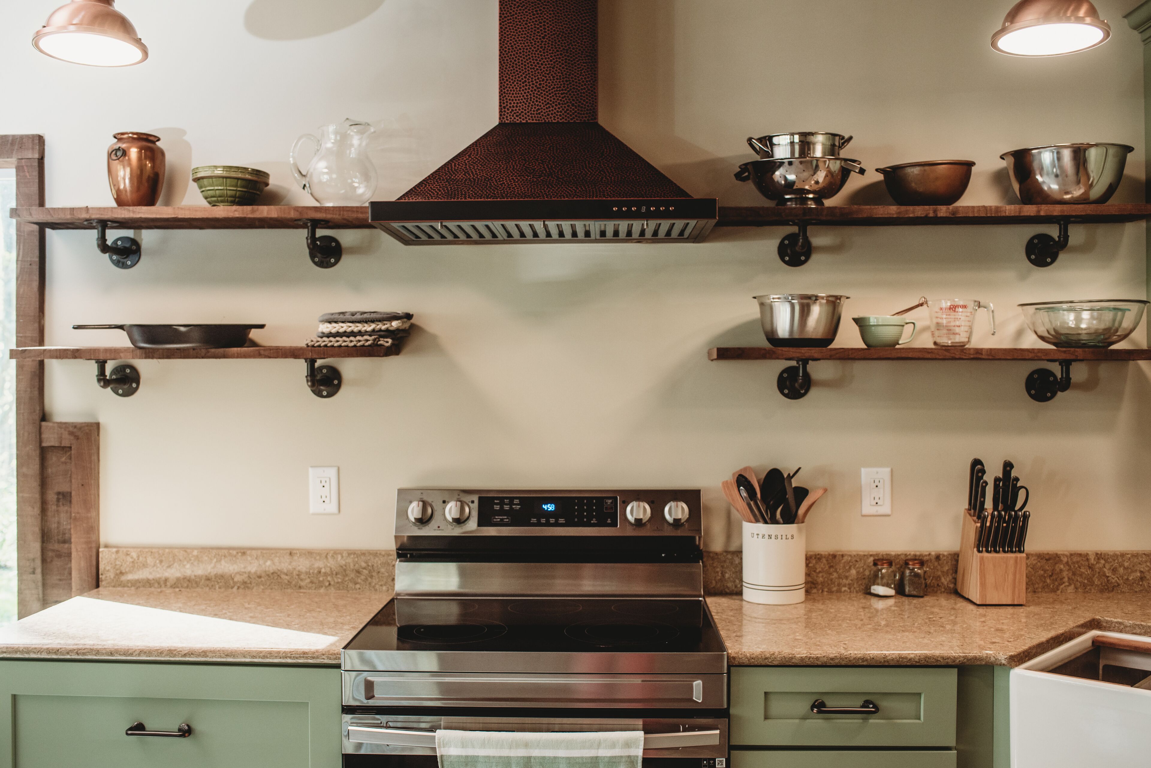 Private retreat in the woods with hiking and fishing