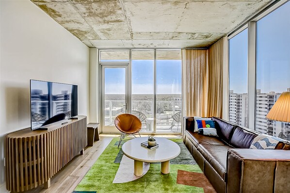 TV, fireplace, foosball, table tennis