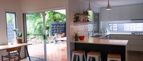 Fridge, microwave, oven, stovetop