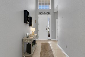 Interior - Resort Property Minutes From Disney, FREE POOL/SPA HEAT, No Resort Fees (Kissimmee)