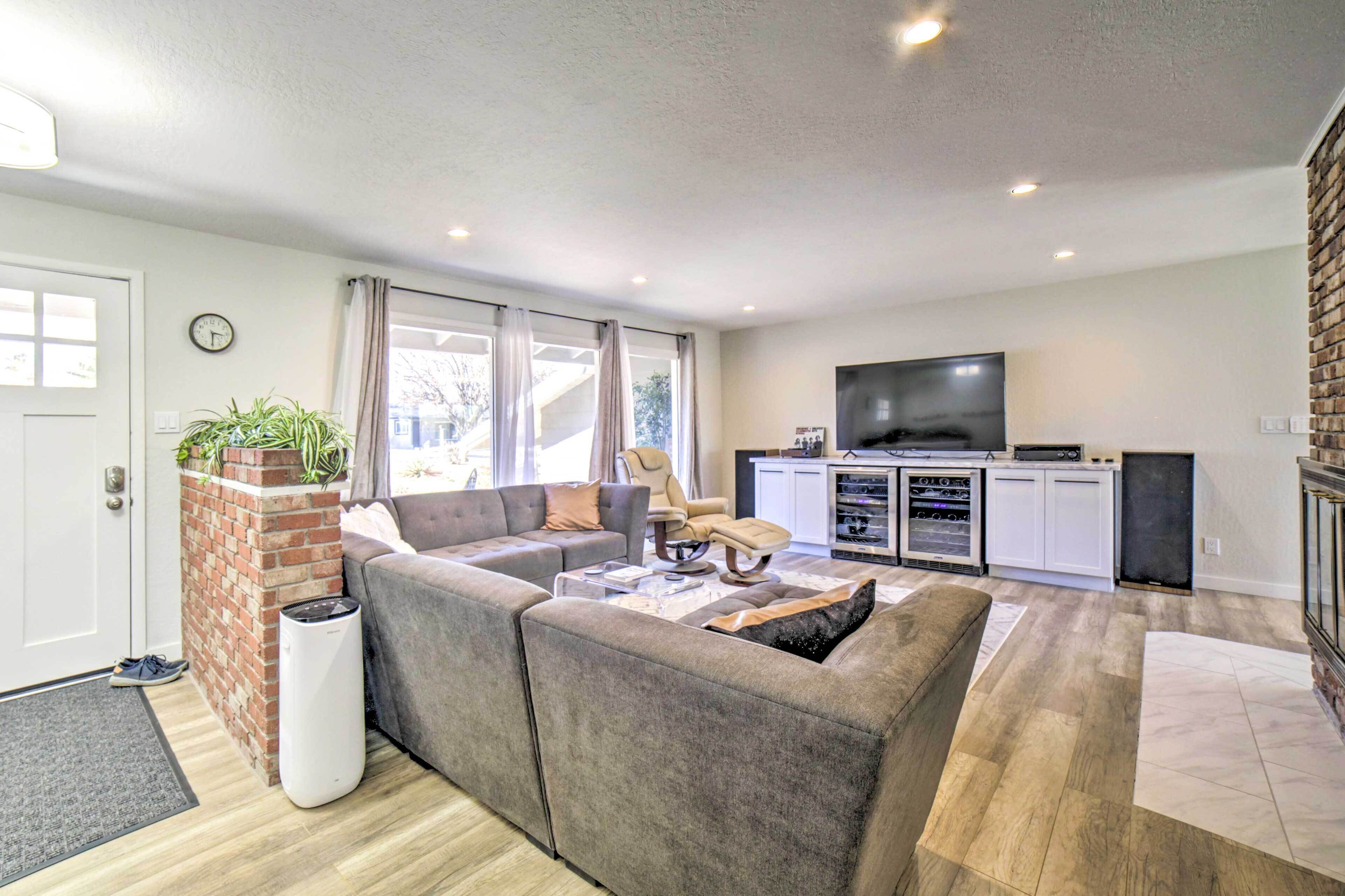 Remodeled Reno Retreat - Day Trip to Tahoe!