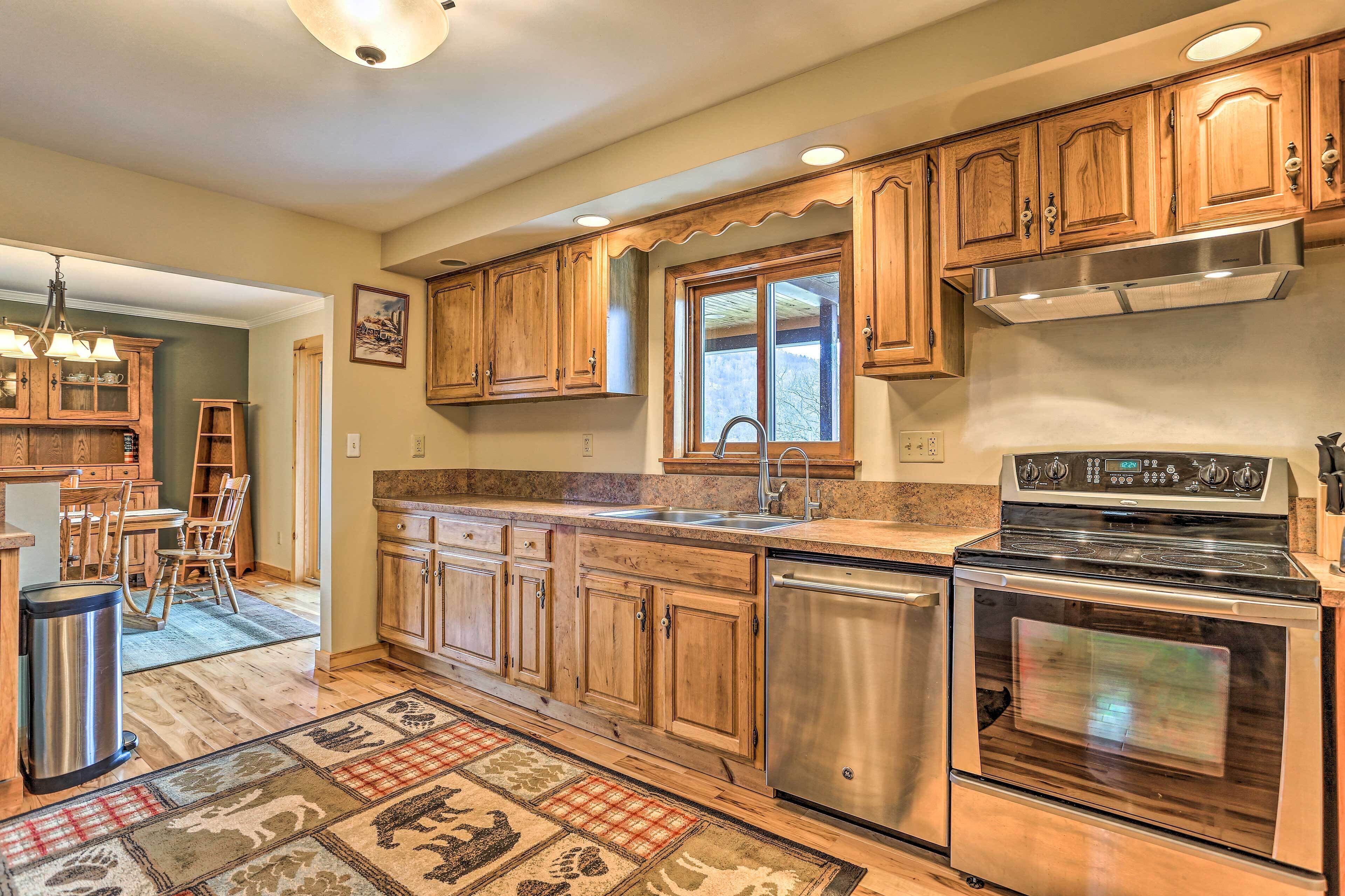 Peaceful Hancock Home w/ Patio, Deck & Grill!