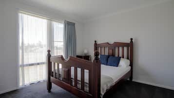 2 slaapkamers, een strijkplank/strijkijzer, gratis wifi, beddengoed