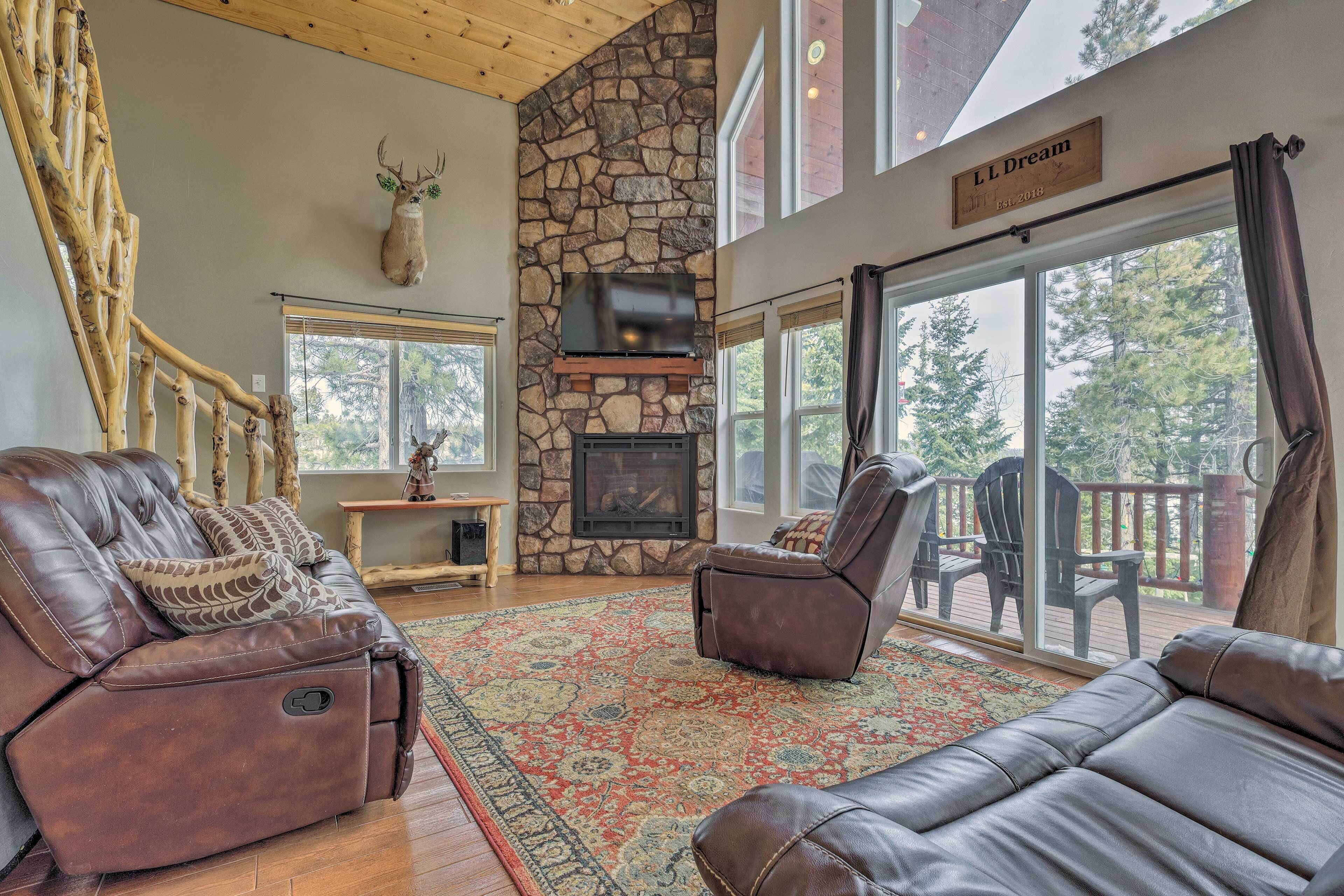 Cabin w/ Deck & Fire Pit in Duck Creek Village