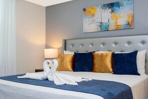2 Schlafzimmer, Schreibtisch, Bügeleisen/Bügelbrett, WLAN