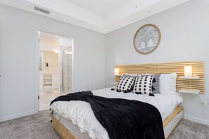 3 bedrooms, desk, iron/ironing board, WiFi - Luxury Apt Near Disney w/ Resort Access 101 3191 (Kissimmee)