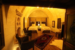 Egyptian cotton sheets, premium bedding, down comforters, minibar - Hancı Cave Hotel (Ürgüp)