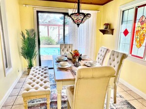 Dining - Family Retreat • Pool • Air Hockey • King Suite (Chico)
