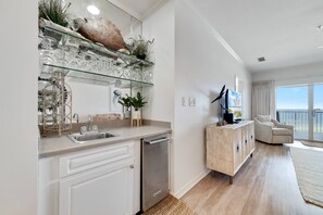 Interior - Marlin Key 3C ~ Outdoor Pool, Covered Parking, Low Density Complex + $400 in FREE Activities Daily (Orange Beach)