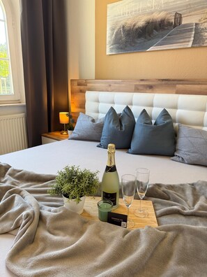 2 bedrooms, WiFi, wheelchair access