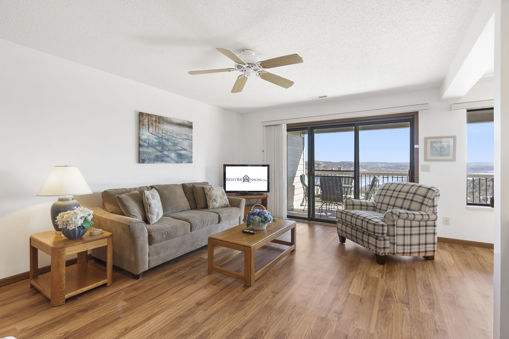 Next to Sdc, Breathing Views, Updated Condo, Free Wifi!