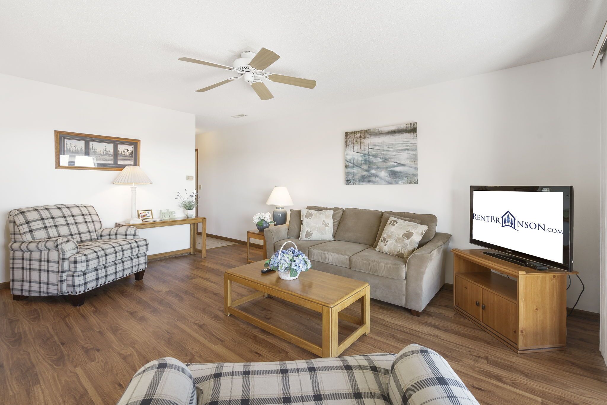 Next to Sdc, Breathing Views, Updated Condo, Free Wifi!