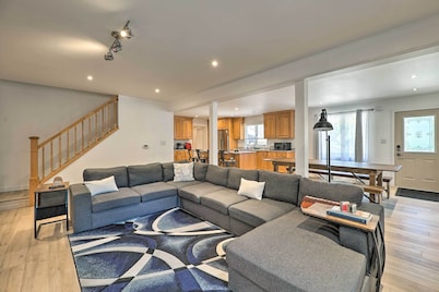1 Mi to Tunnel Park: Holland Home w/ Fire Pit