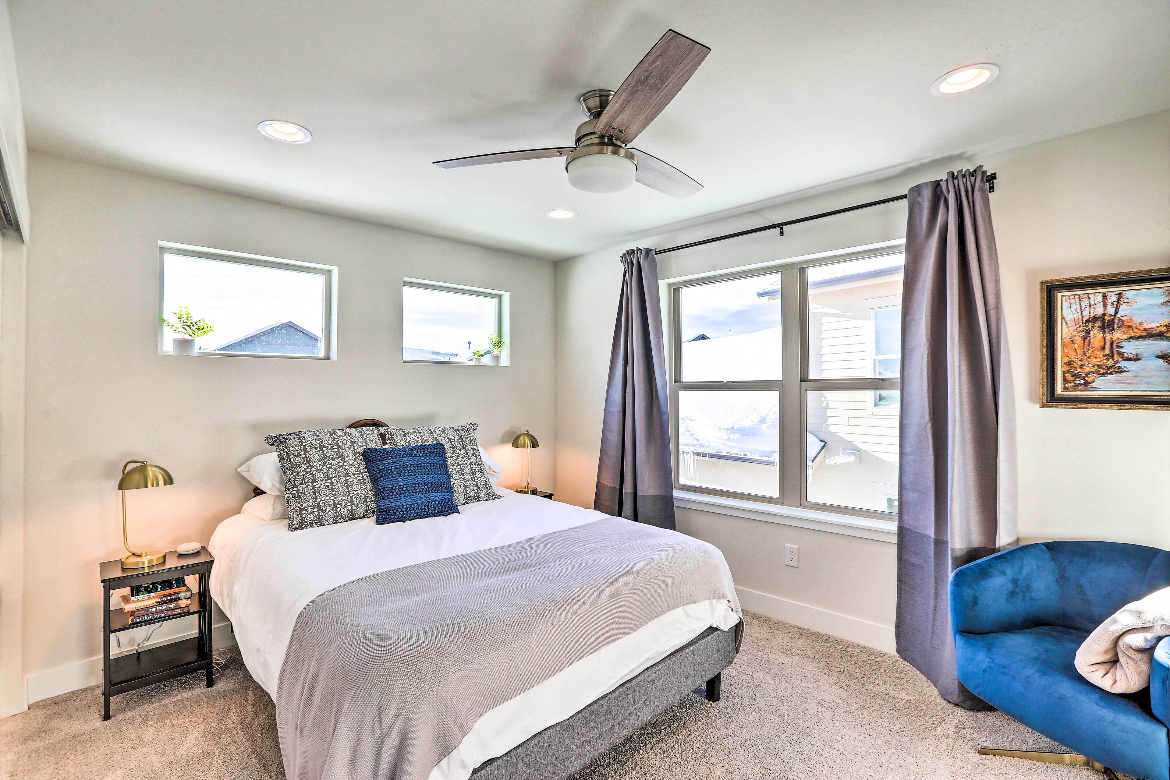 Stunning Alpine Home w/ Hot Tub - Hike & Ski!