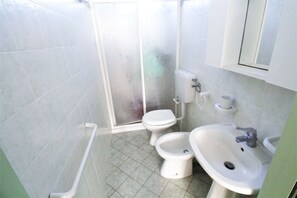 Dusche, Bidet