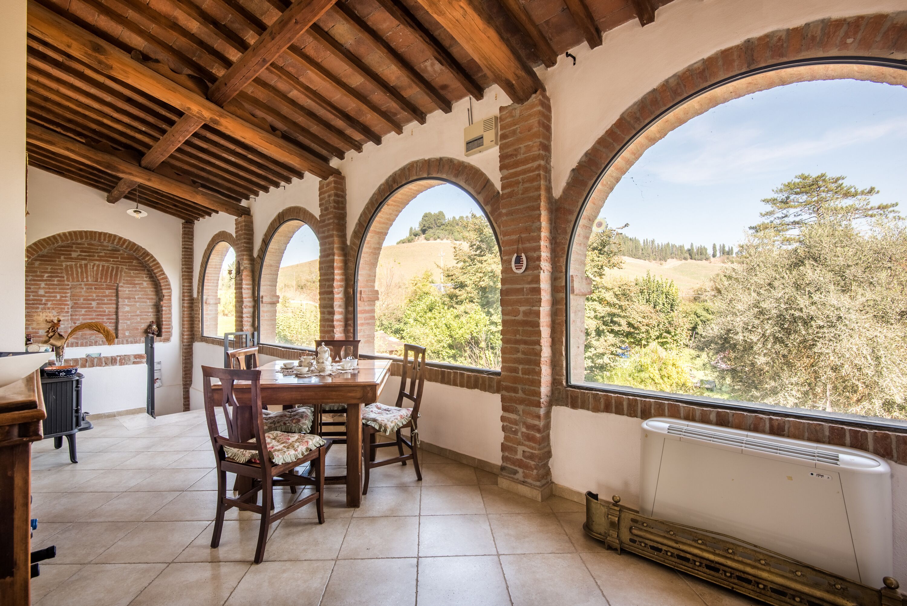 Villa Podere Palazzetto with Heated Pool & Wi-Fi