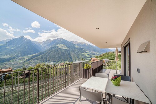Appartement "Panoramawohnung Bergerweg", avec vue montagnes, Wi-Fi et terrasse.