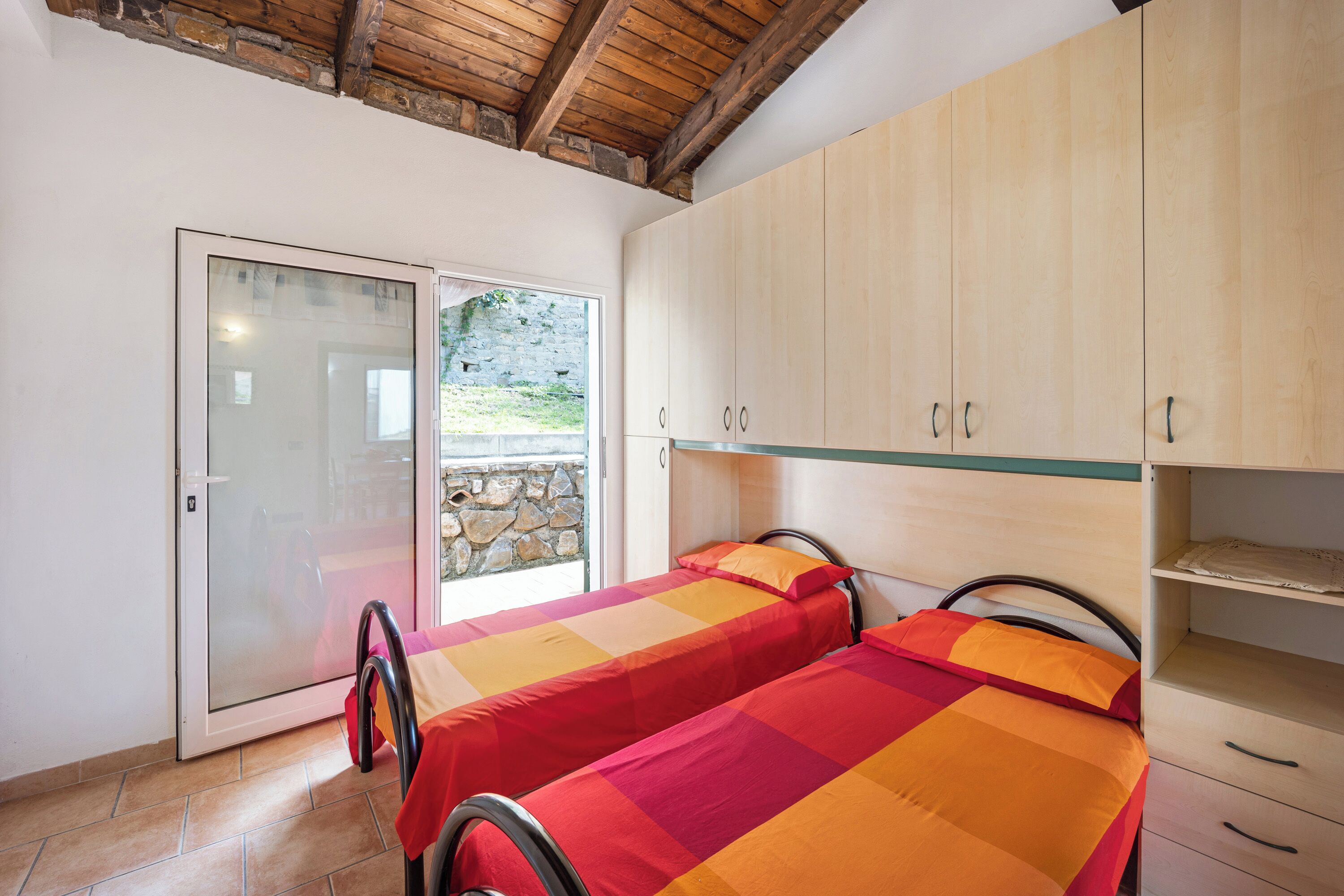 2 chambres, fer et planche à repasser, Wi-Fi, draps fournis