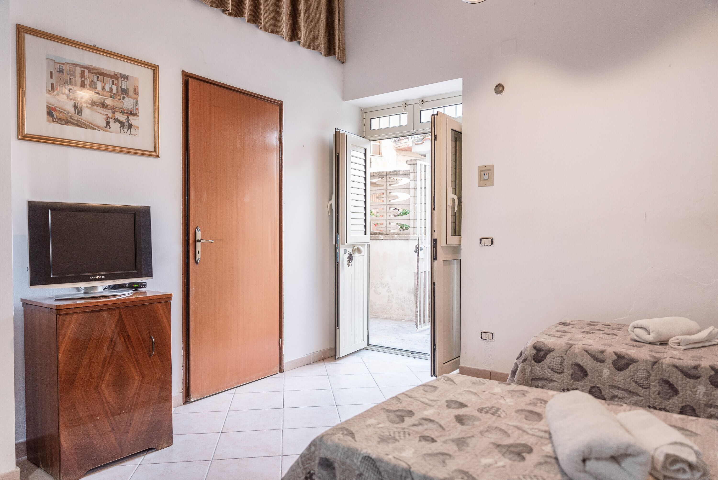 Holiday Home 'Casa Valentina' close to City Centre with Terrace & Wi-Fi