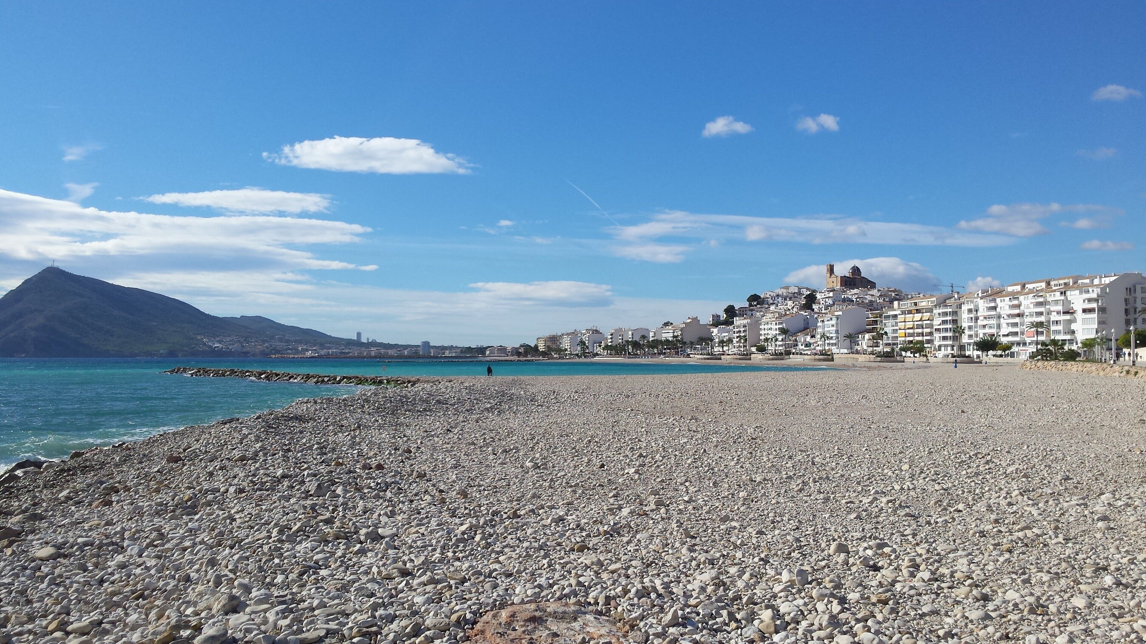 Una spiaggia nelle vicinanze