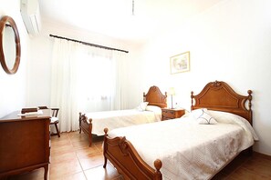 2 bedrooms, iron/ironing board, free WiFi, bed sheets - Country House "Casa Rei Vila" with Mountain View (Pollensa)