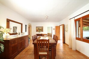 Dining - Country House "Casa Rei Vila" with Mountain View (Pollensa)