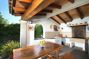 Outdoor dining - Country House "Casa Rei Vila" with Mountain View (Pollensa)