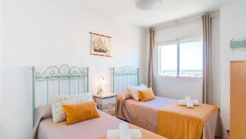 3 soverom, wi-fi (inkludert) og sengetøy