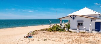 Apartment 'Beautiful Flat 1 Minute from the Beach' with Sea View, Terrace & Wi-Fi