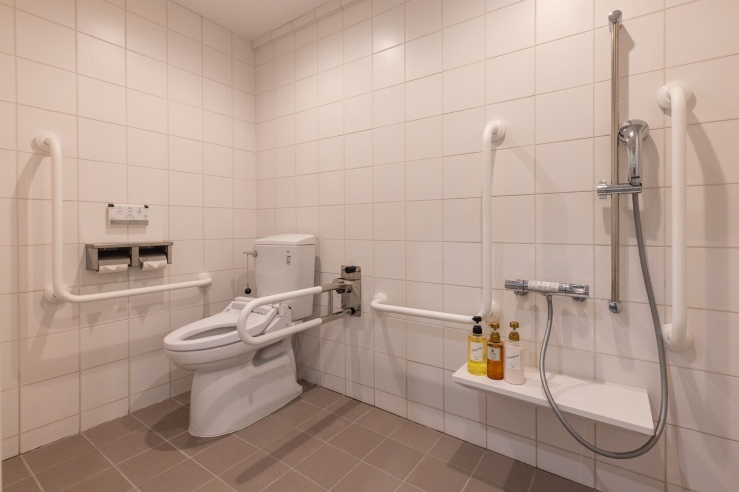 Bathroom | Free toiletries, hair dryer