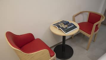 Herbergi fyrir tvo, tvö rúm | Ókeypis þráðlaus nettenging