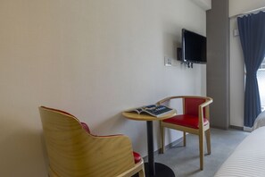 Twin Room | Free WiFi - Mr.KINJO in HAIBISU NISHIMACHI (Naha)