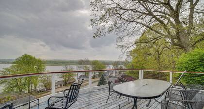 Watch the Sunrise at this Quaint Lake-View Cottage