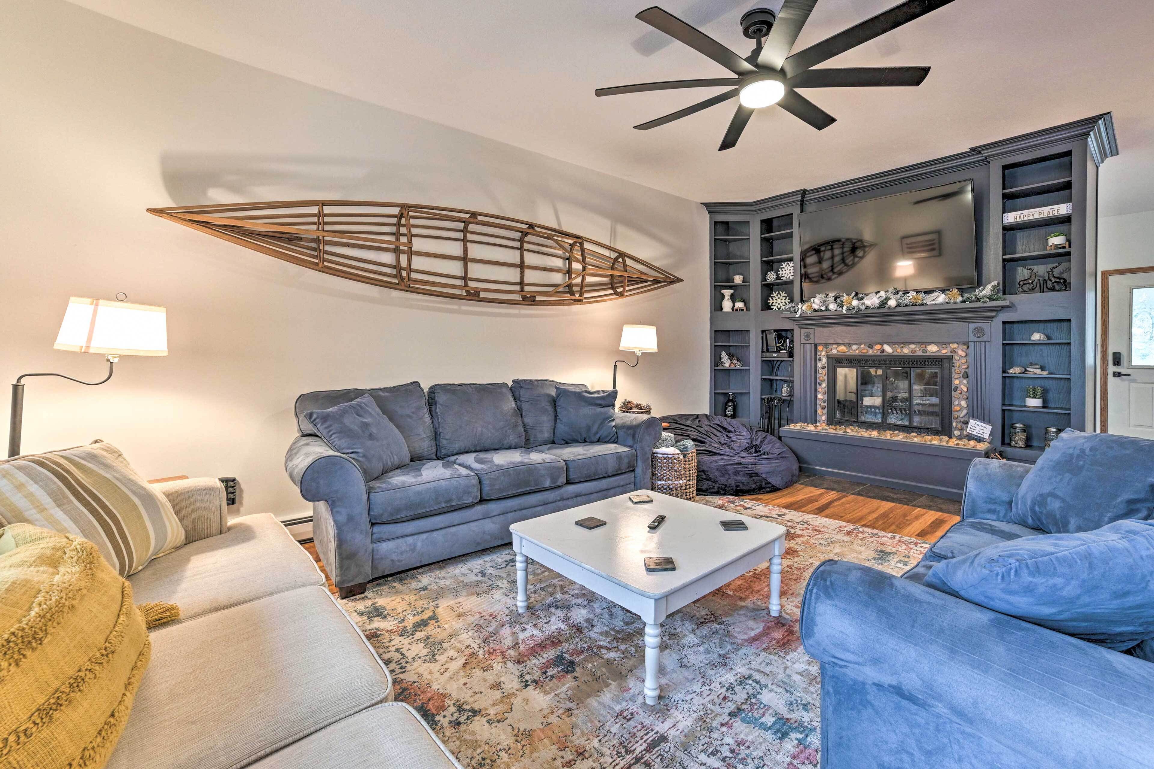 Riverside Family Getaway - Chain of Lakes Escape!