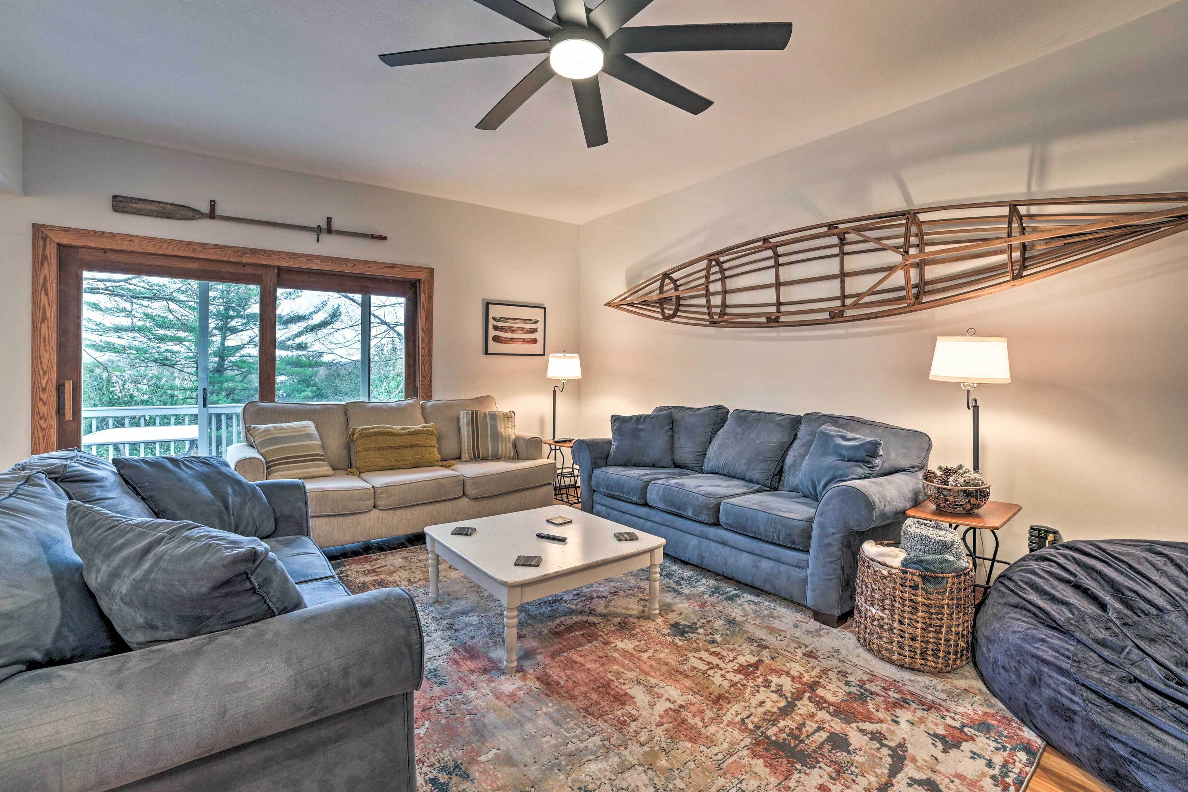 Riverside Family Getaway - Chain of Lakes Escape!