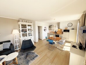 Imagen sin descripción, 4 de 50, botón