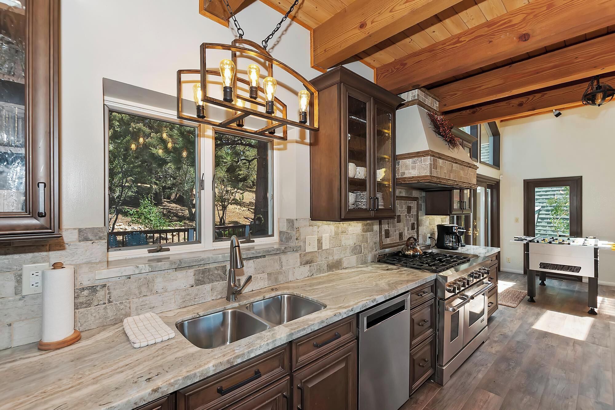 ثلاجة، ميكروويف، فرن، موقد طهي مسطح