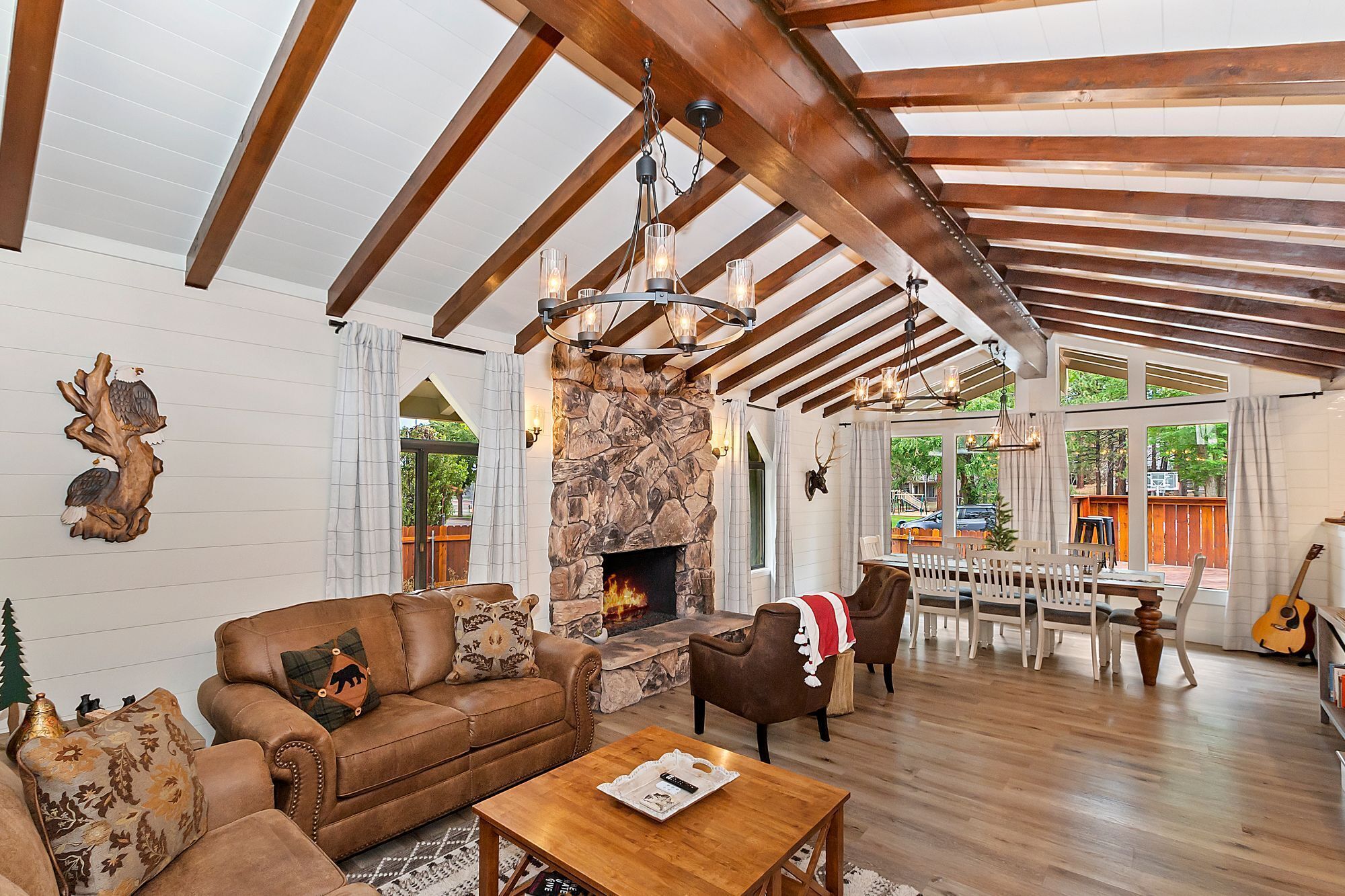 Osa Villa by Destination Big Bear: Prime Big Bear Lake Location with a Lake View! Walk to Meadow Park & Lake!