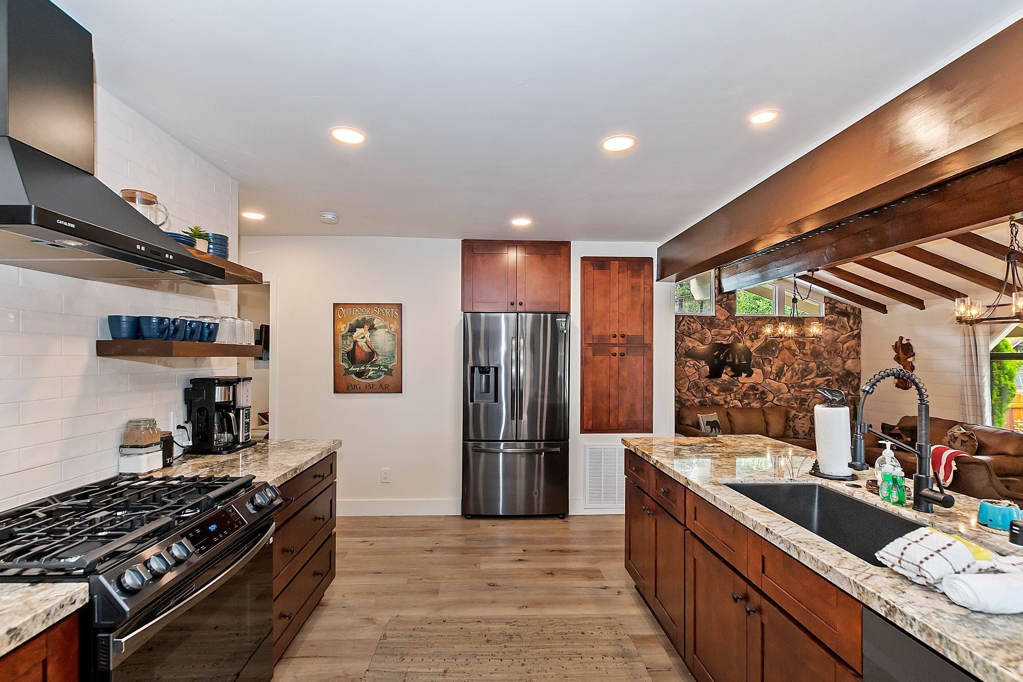 Osa Villa by Destination Big Bear: Prime Big Bear Lake Location with a Lake View! Walk to Meadow Park & Lake!