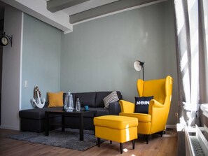 TV - Vacation apartment Hafensicht 25507 - Holiday apartment Hafensicht (Weener)