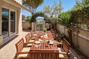 Apartment, 2 Schlafzimmer, Terrasse, Erdgeschoss | Terrasse/Patio