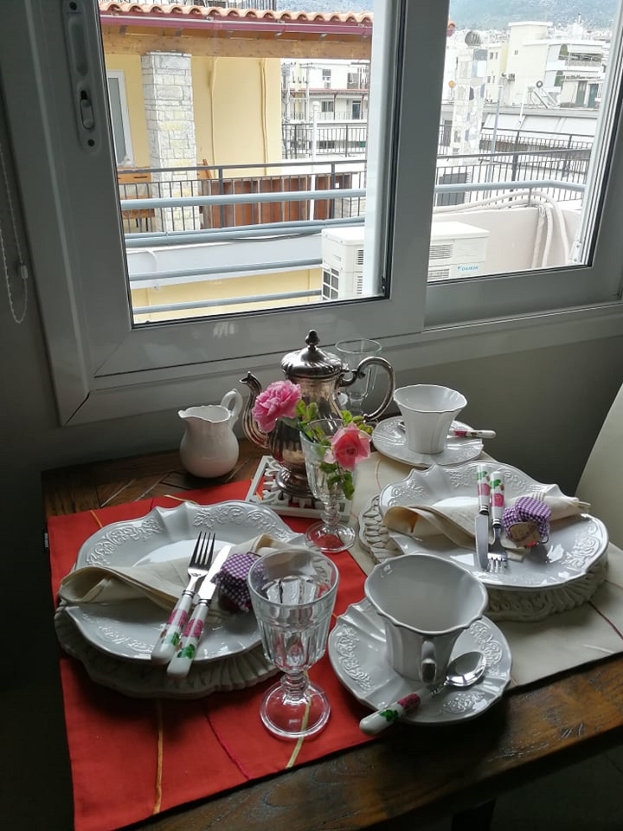 Comfort Apartment, 1 Bedroom, City View | Dining