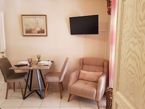 Comfort Apartment, 1 Bedroom | Living area